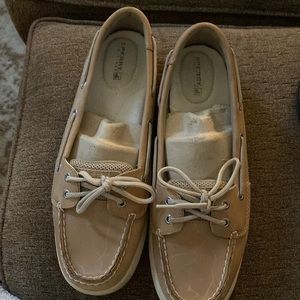 Sperry boat shoes